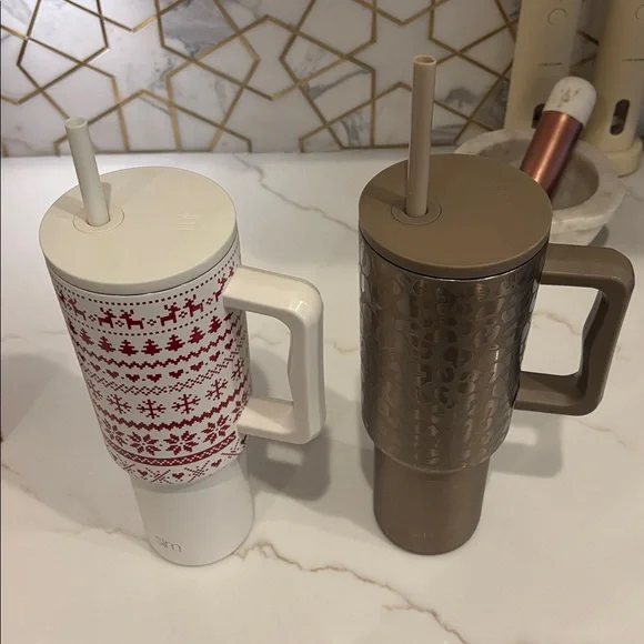 Set of Two Festive and Textured Tumblers Simple Modern like NEW - Picture 2 of 4